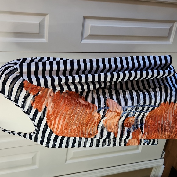 Graphic Relaxed Blouse with Blue and Orange Accents - Picture 3 of 8